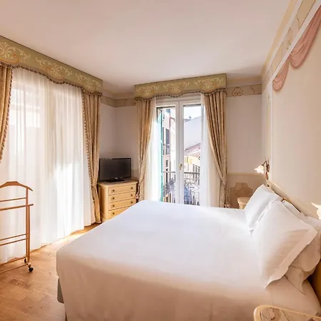 Отель Majestic Toscanelli 4*