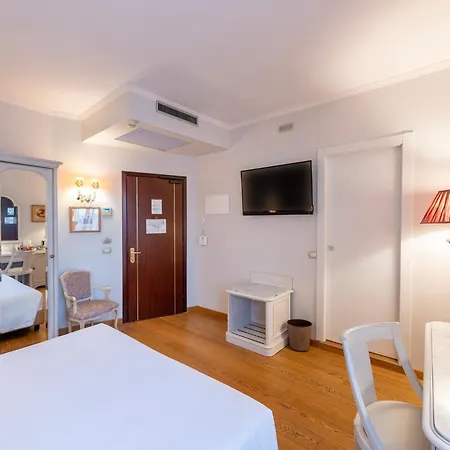 Majestic Toscanelli Отель