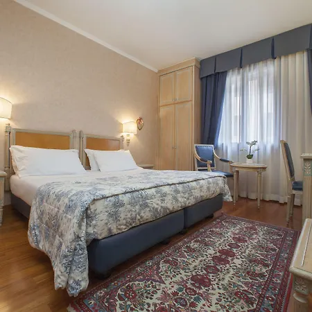 Отель Majestic Toscanelli