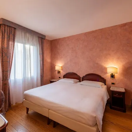Majestic Toscanelli Otel